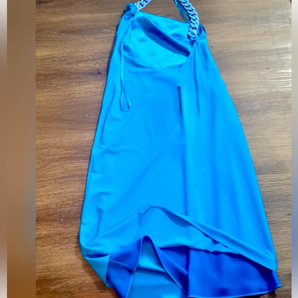 Gianni Bini x Jess Southern Shelby One Shoulder Chain Satin Sheath Midi Dress 4 - Picture 11 of 12